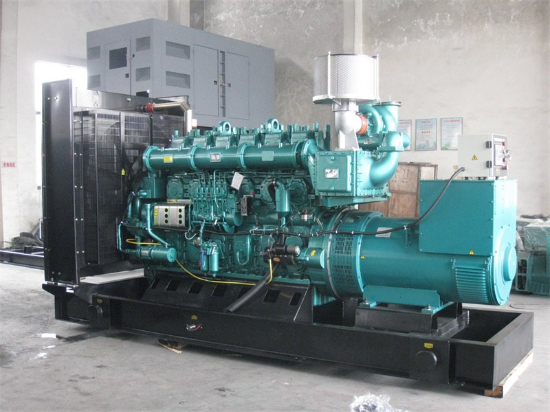 西固200KW 柴油发电机的油耗是多少？