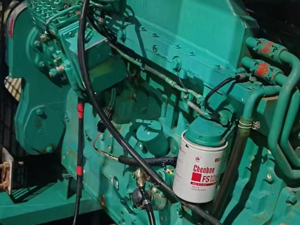 西固如何确定新的发电机组控制系统是否与原系统兼容？