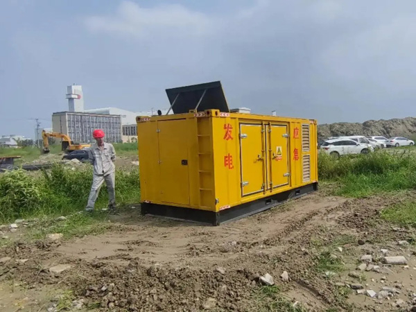 西固冬季低温环境下，发电机组启动电瓶的容量需求是否会增加？